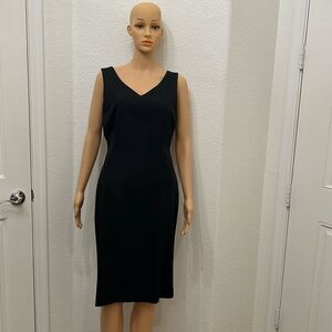 Sphirea Woman’s Dress Sz 8 Black Short Sleeve VNeck Silky Midi Zipper Back